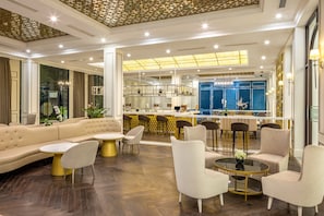 Lobby lounge - Melia Vinpearl Cam Ranh Beach Resort (Cam Lam)