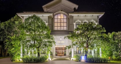 Melia Vinpearl Cam Ranh Beach Resort