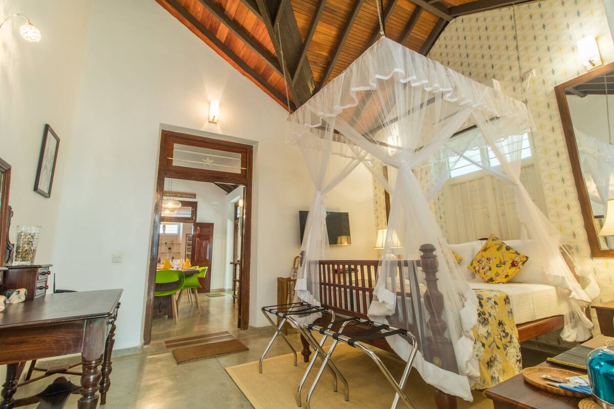 Deluxe Double Room, 1 Double Bed | Minibar, in-room safe, desk, free WiFi