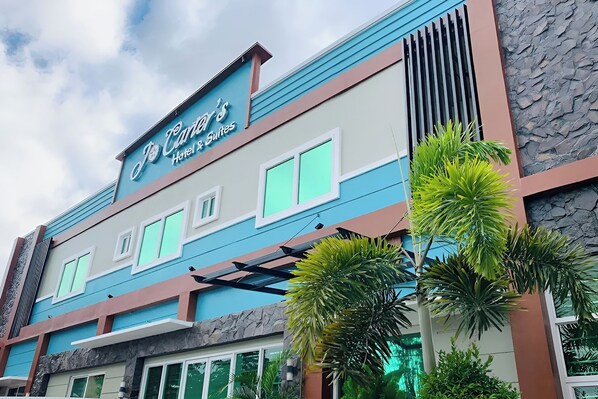 Exterior - Jo Carter's Hotel and Suites Angeles City (Angeles City)