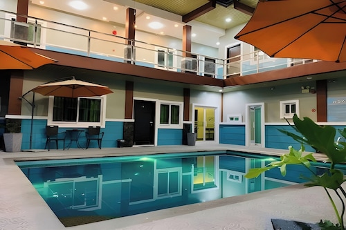 Jo Carter's Hotel and Suites Angeles City