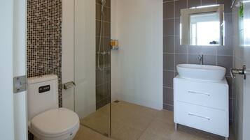 4 Bedrooms Private Pool Villa | Bathroom | Shower, bidet, towels, soap