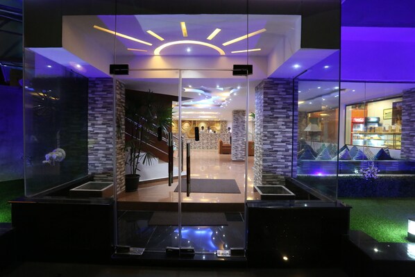Property entrance - Hotel Eurolanka Colombo (Colombo)