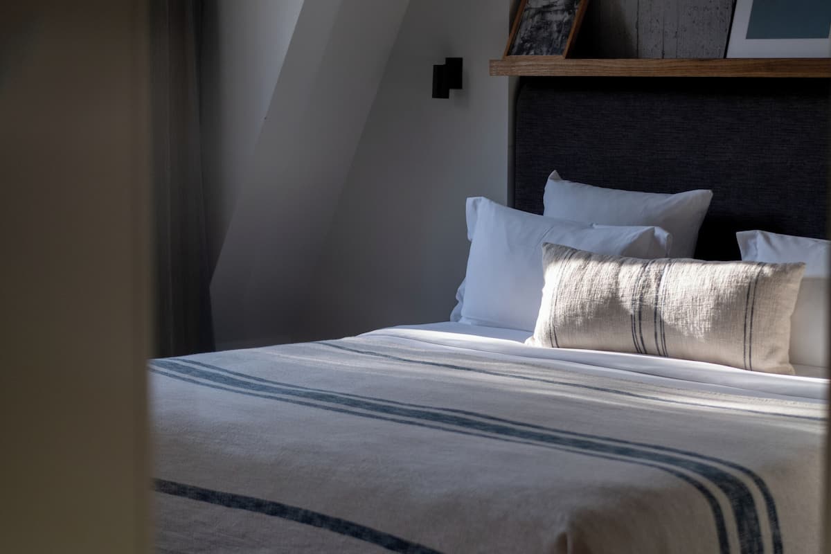 Penthouse | Premium bedding, minibar, in-room safe, desk