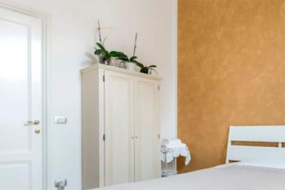 Camera singola, bagno condiviso | 2 camere, biancheria da letto di alta qualità, materassi a doppio strato