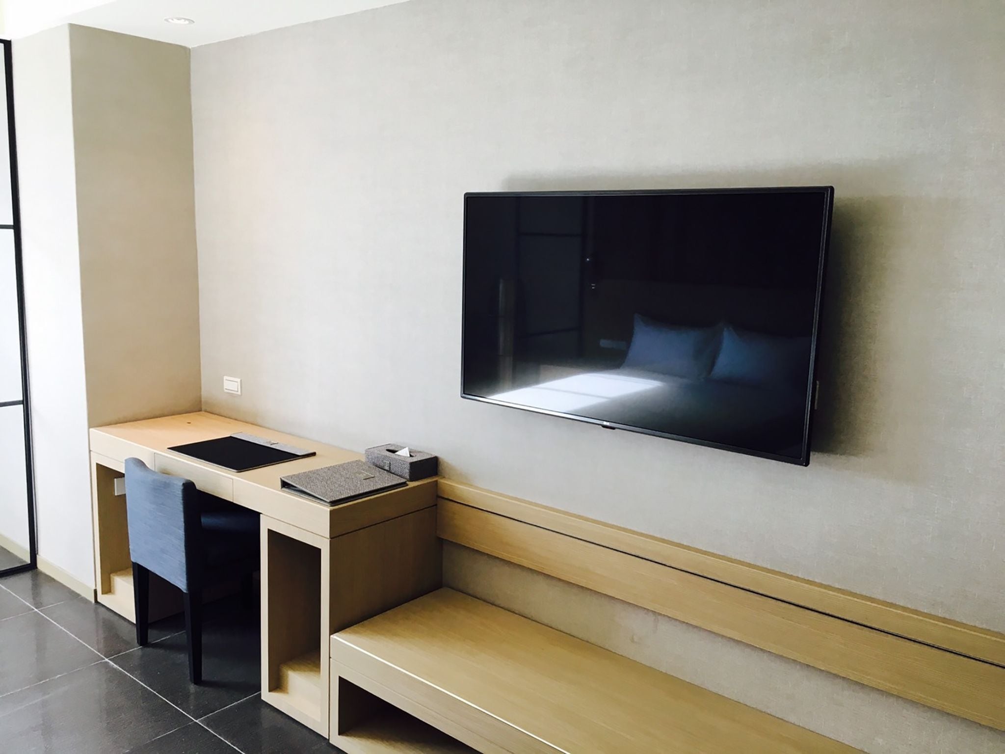 crystal suite room | 1 bedroom, down duvets, minibar, desk