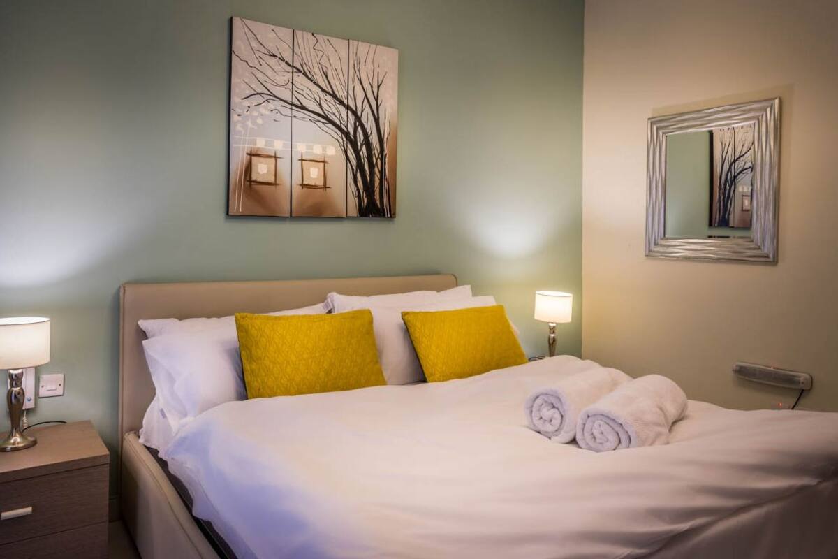 Appartamento, 3 camere da letto (Balluta Terrace Apt 1007) | 3 camere, biancheria da letto di alta qualità, una scrivania
