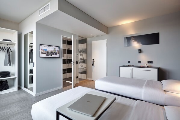 Urban-Double Room | Premium bedding, soundproofing, free WiFi, bed sheets