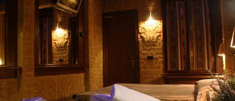 Double Room | Minibar, in-room safe, desk, blackout drapes