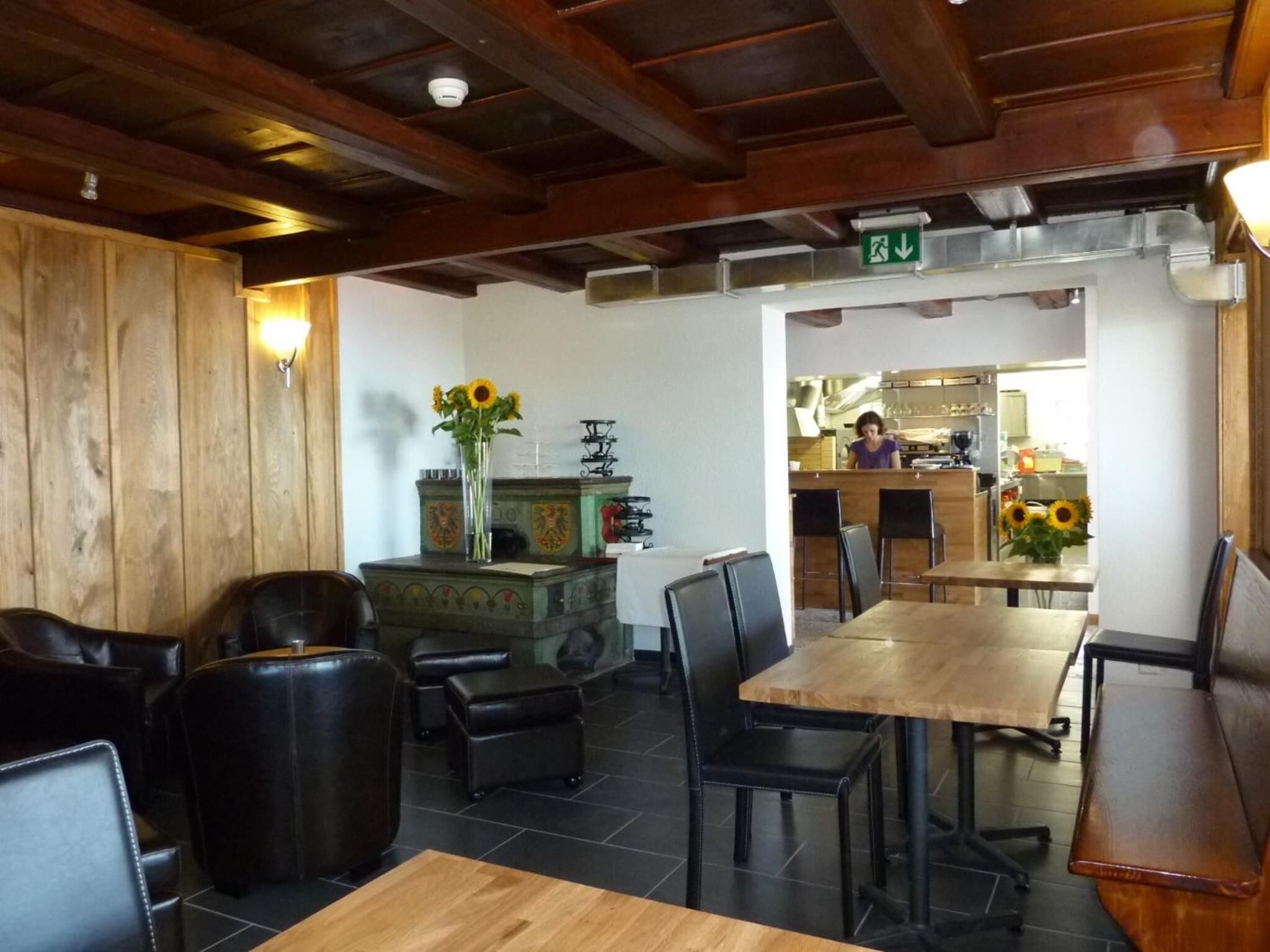 lunch and dinner served