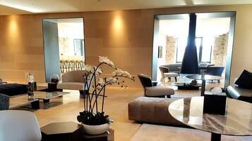 Sala de estar en el lobby