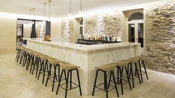 Bar lounge