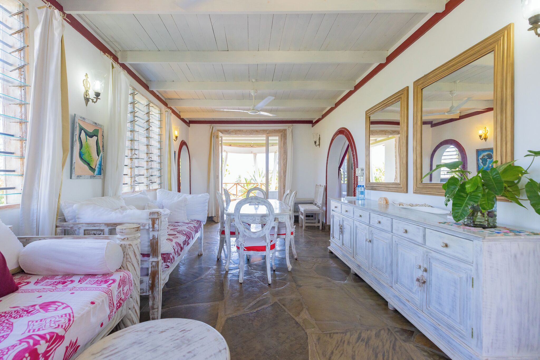 Appartement Deluxe, 2 chambres, vue océan, en front de plage | Coin séjour