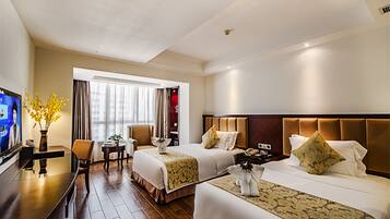 Premium bedding, minibar, in-room safe, desk