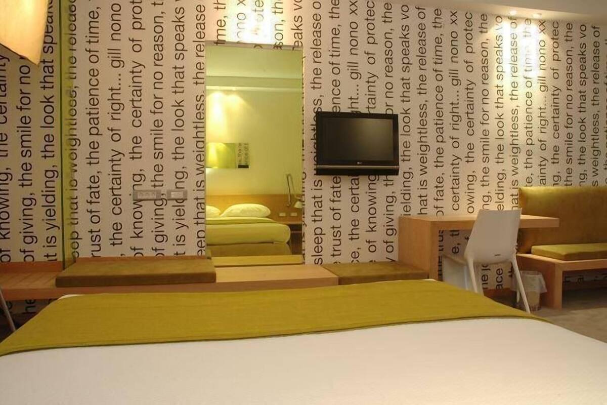 Minibar, una cassaforte in camera, una scrivania, insonorizzazione