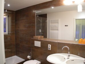 Bathroom - Haus Katharina - Hotel am Park (Bad Steben)