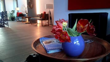 Lobby-Lounge