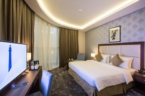 Minibar, in-room safe, blackout curtains, iron/ironing board - The Town Hotel Doha (Doha)