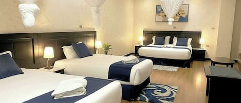 Familien-Dreibettzimmer, barrierearm, Stadtblick