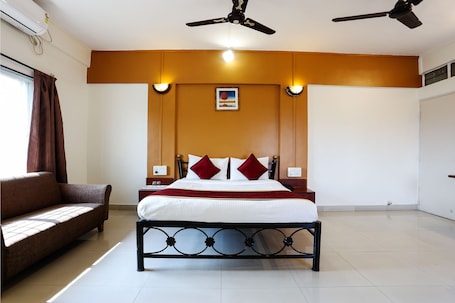 1 habitación, escritorio, wifi gratis y ropa de cama