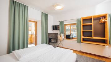 Classic Double Room, Mountain View | In-room safe, desk, free cots/infant beds, free WiFi