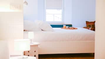 Superior Triple Room | In-room safe, desk, iron/ironing board, free cribs/infant beds