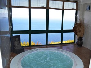 Bain à remous intérieur