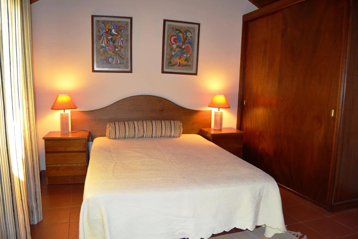 Duplex, Terrace (Vereda dos Falcões Abaixo N5 AP104) | 1 bedroom, in-room safe, iron/ironing board, bed sheets