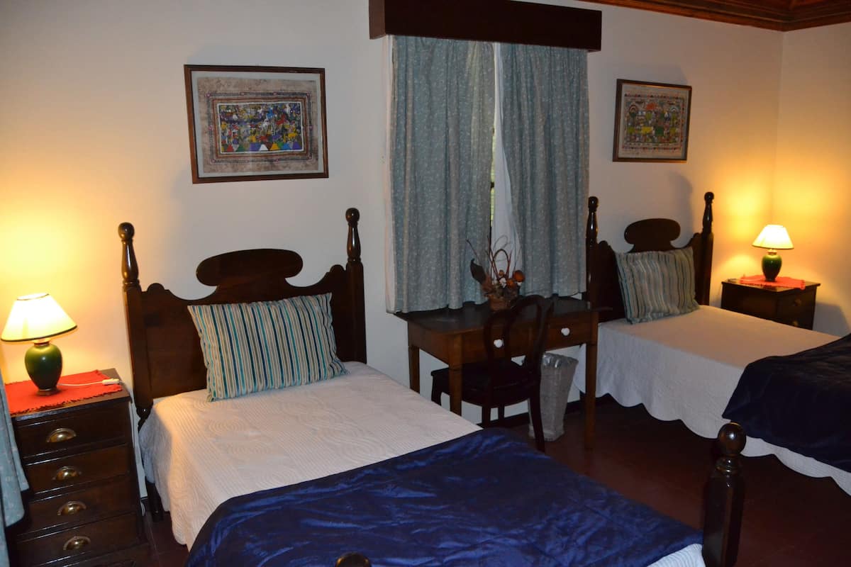 Duplex, 1 Bedroom, Sea View (Vereda dos Falcões Abaixo N5 AP102) | 1 bedroom, in-room safe, iron/ironing board, bed sheets