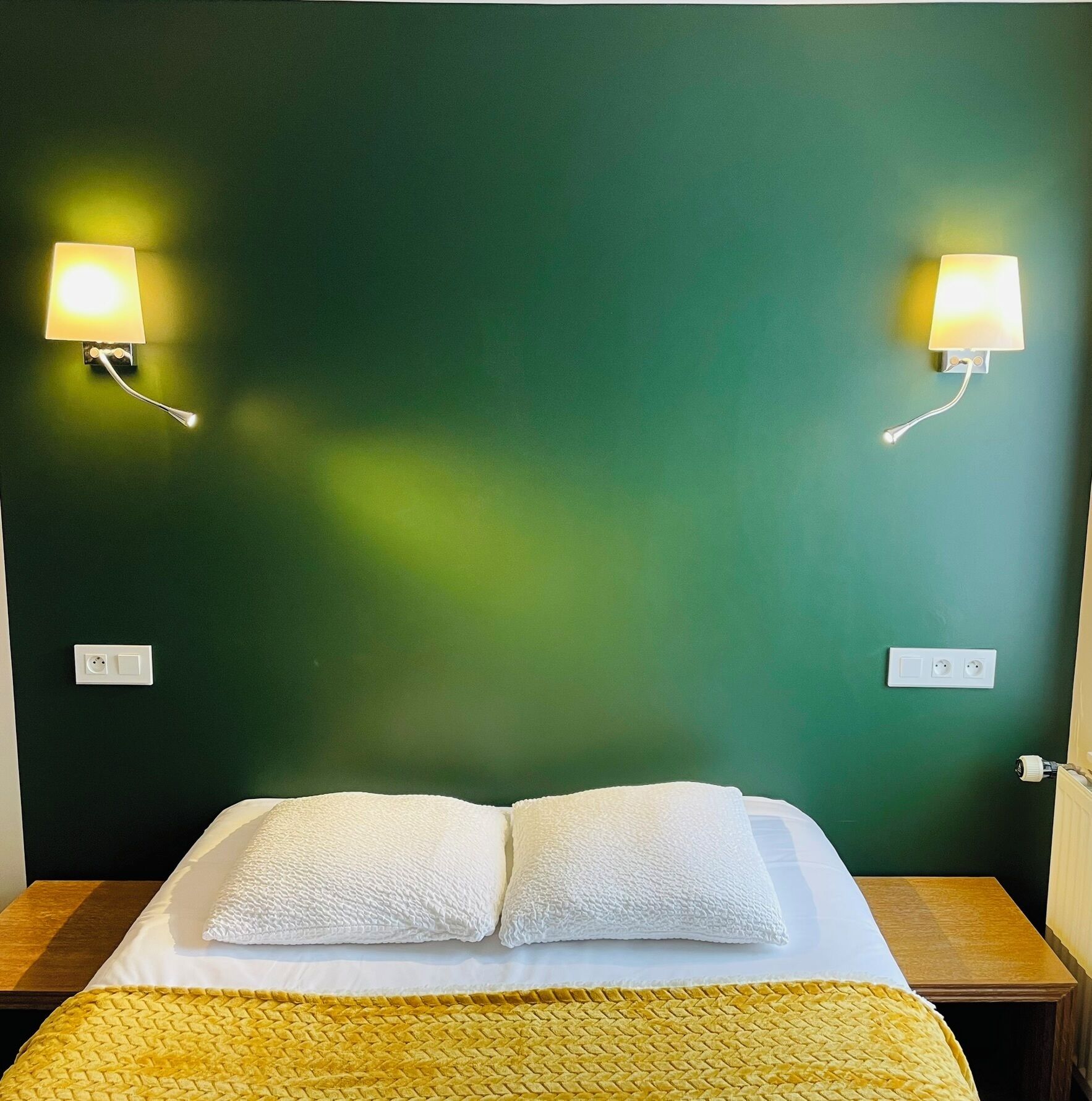 Bureau, chambres insonorisées, Wi-Fi gratuit