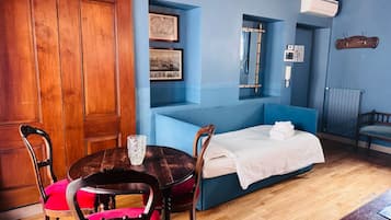 1 chambre, chambres insonorisées, fer et planche à repasser