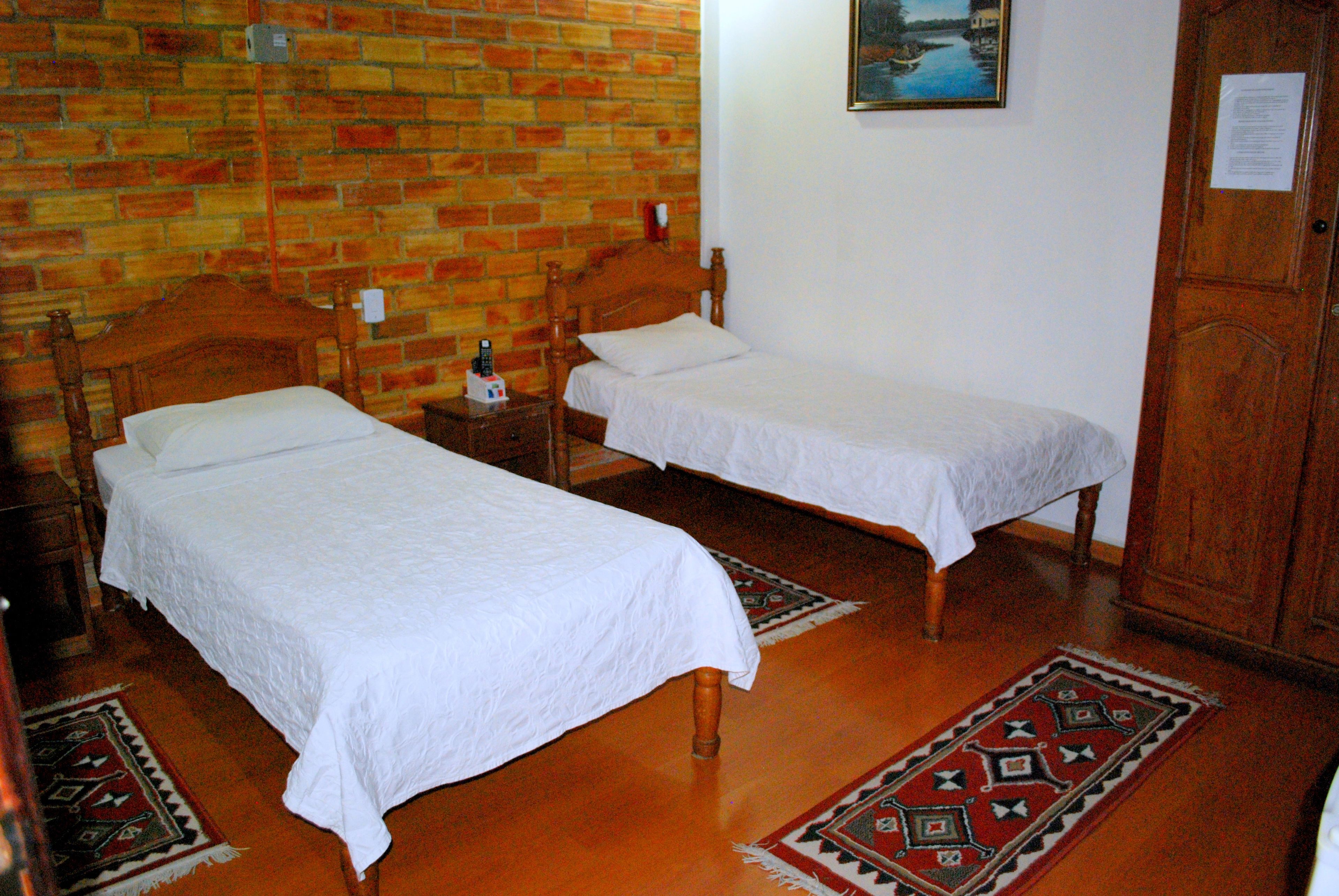 standard room, 2 single beds | minibar, in-room safe, desk, laptop workspace