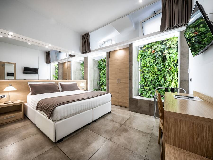 Superior Double or Twin Room, 1 Queen Bed | Egyptian cotton sheets, down duvets, minibar, in-room safe