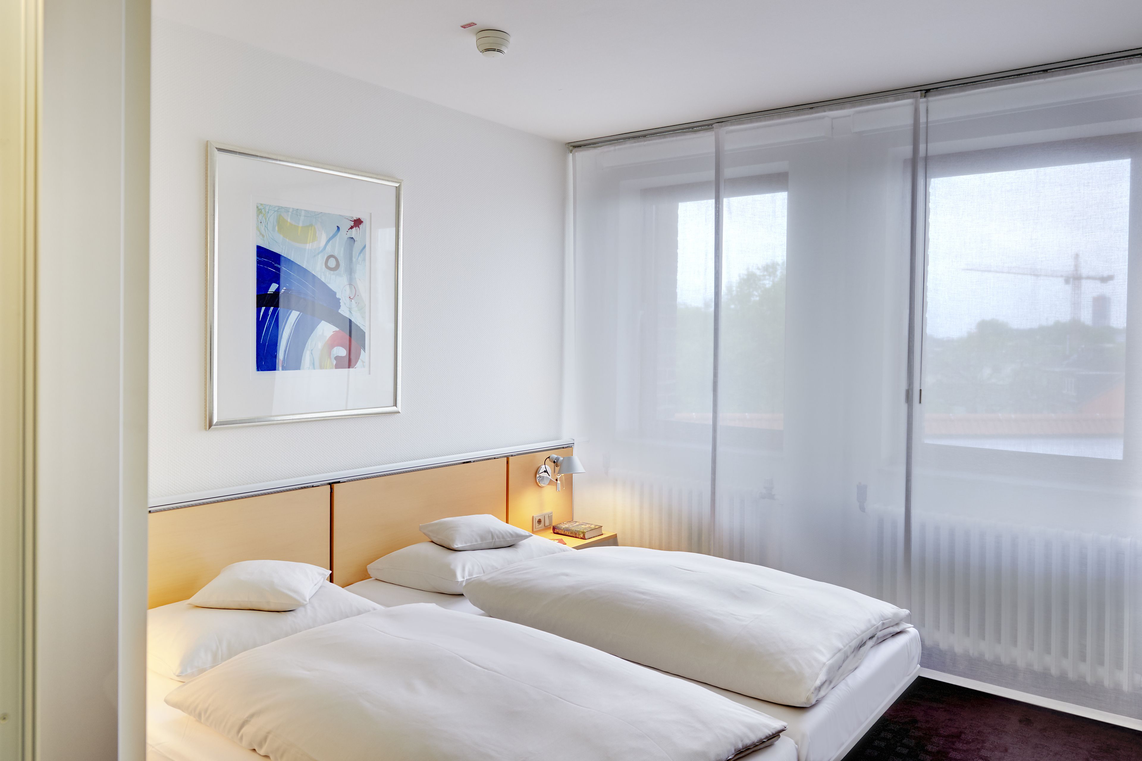 superior double room | 1 bedroom, in-room safe, individually decorated, individually furnished