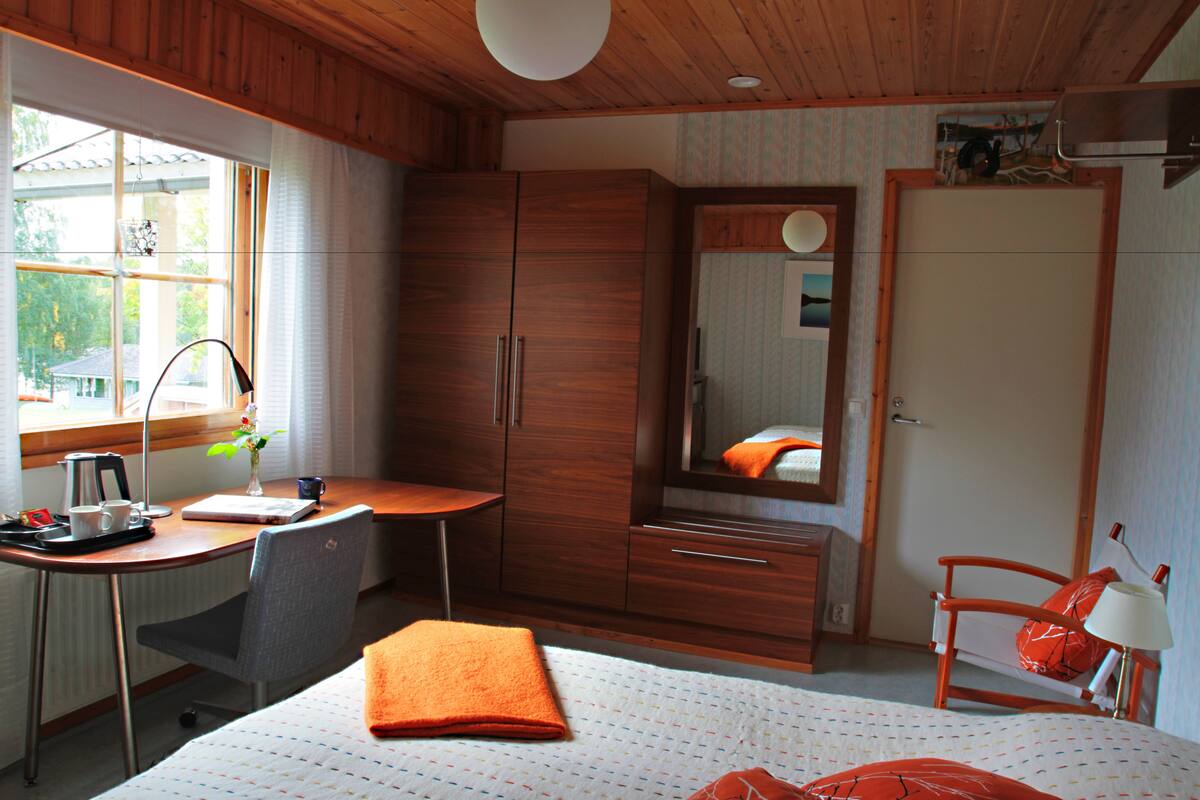 Quarto casal | Escrivaninha, Wi-Fi de cortesia