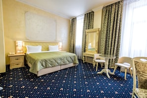 Suite, Balcony