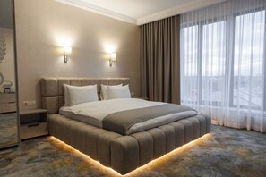 Suite estudio Deluxe | Ropa de cama de alta calidad, edredón y camas con efecto memoria 