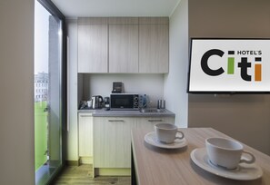 Business Apartment, 1 Bedroom | Private kitchenette | Electric kettle - Citi Hotel's Wroclaw (Wroclaw)