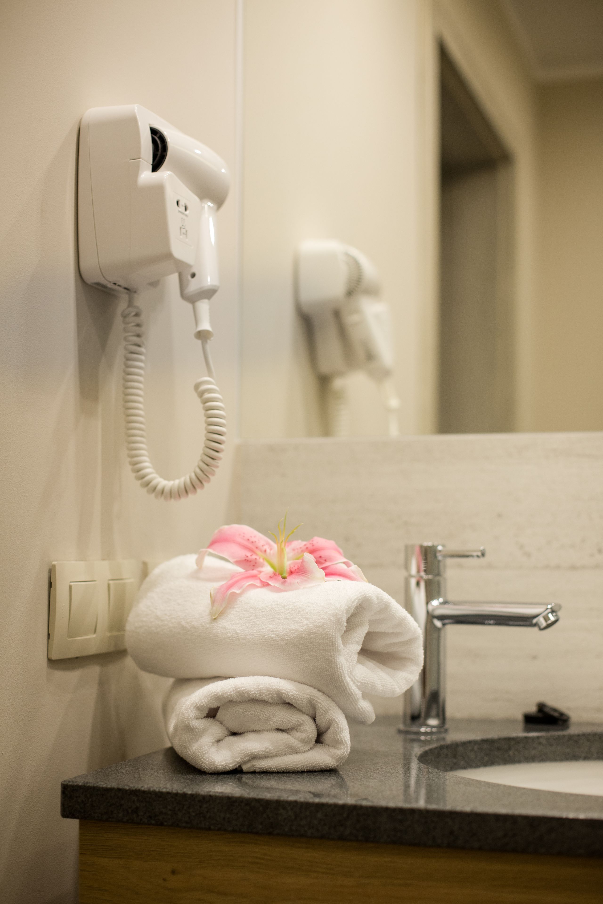 twin room | bathroom | free toiletries, hair dryer, towels