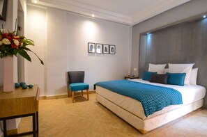 Premium bedding, in-room safe, blackout curtains, free cots/infant beds - Riad Ayni (Marrakech)