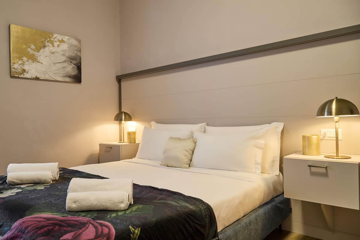 Gallery Apartment (Via Felice Bellotti 15) | 1 camera, biancheria da letto di alta qualità, copriletto in piuma