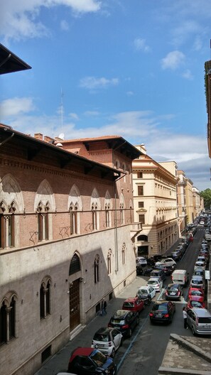 تفاصيل الفندق من الخارج