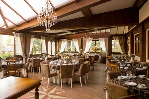 Desayuno completo incluido todos los días 