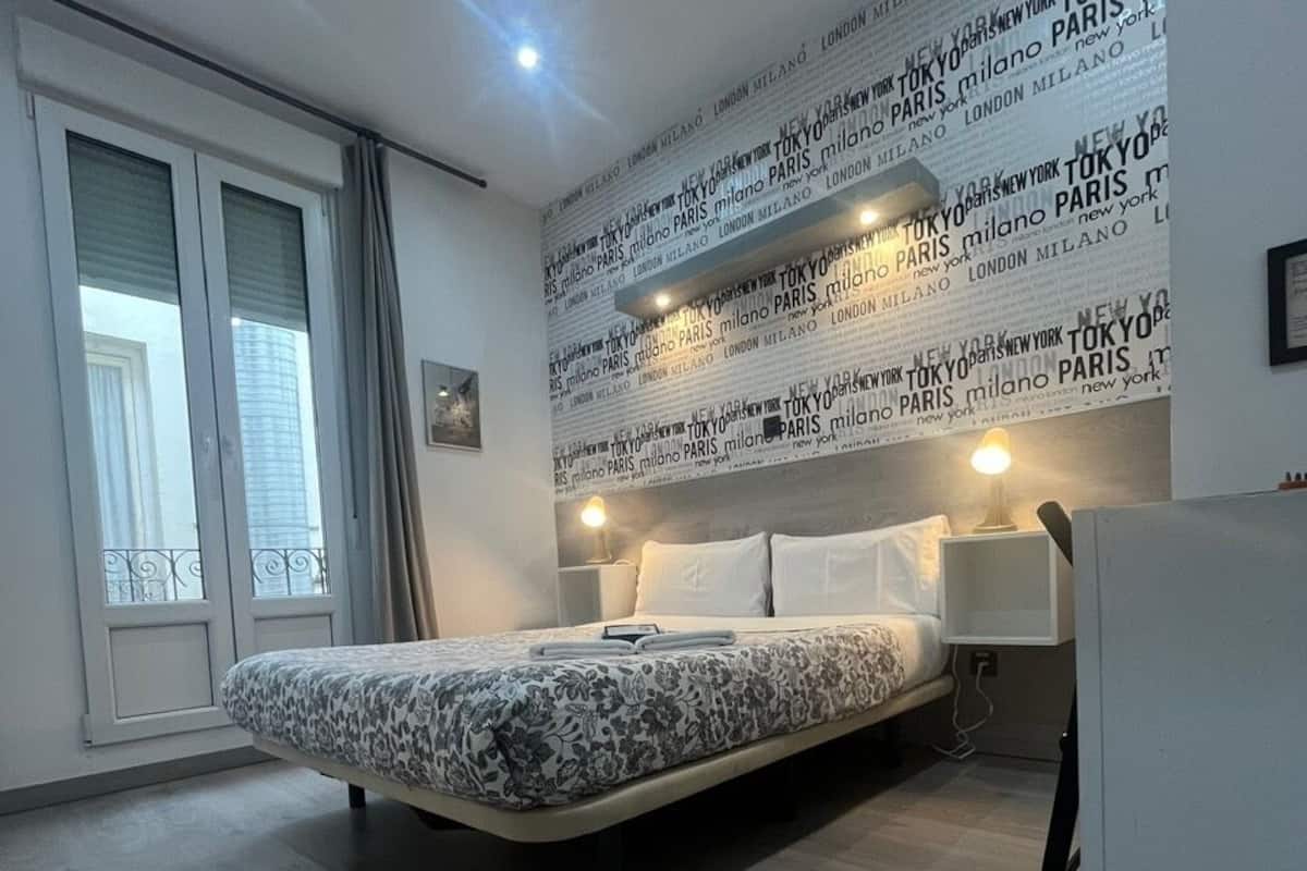 Classic Double Room | Desk, soundproofing, free WiFi, bed sheets