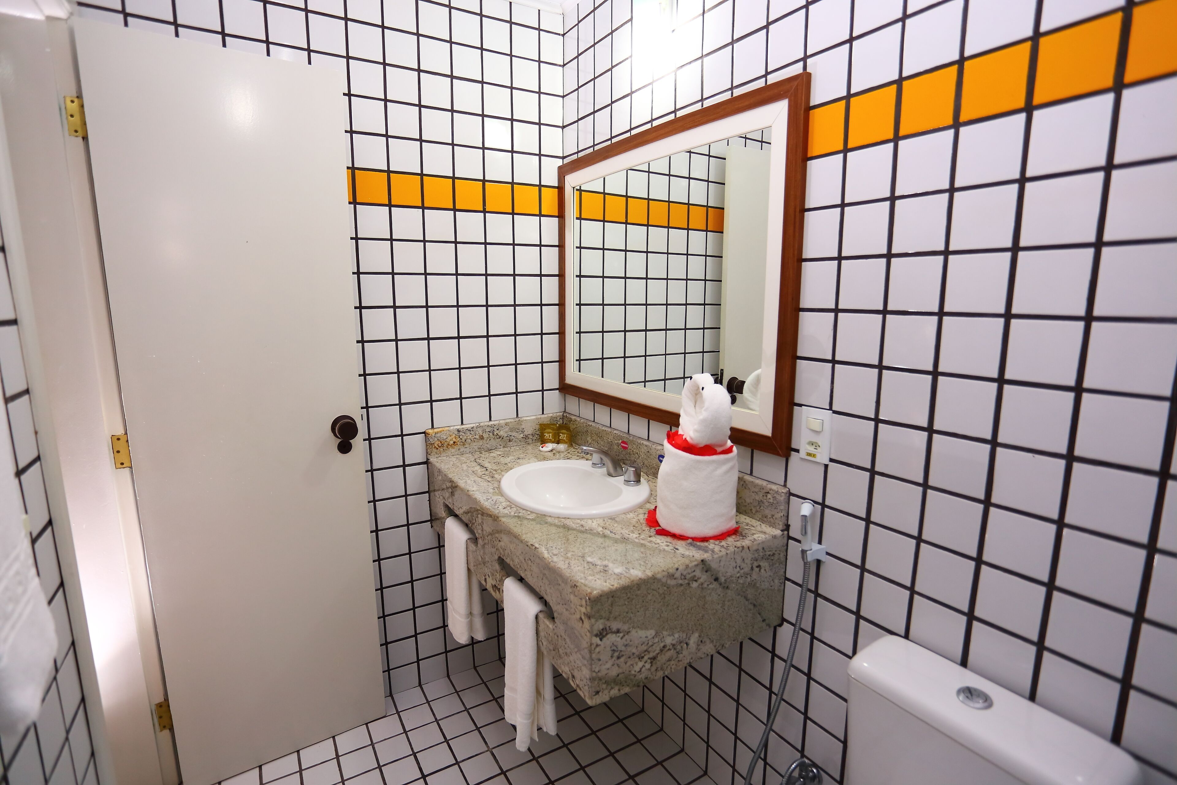 standard room | bathroom | shower, towels