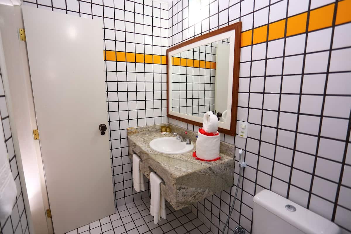 standard room | bathroom | shower, towels