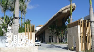Entrada de la propiedad