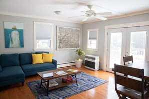 Signature Apartment, Multiple Bedrooms, Kitchen, Mountain View | Premium bedding, laptop workspace, free WiFi, bed sheets