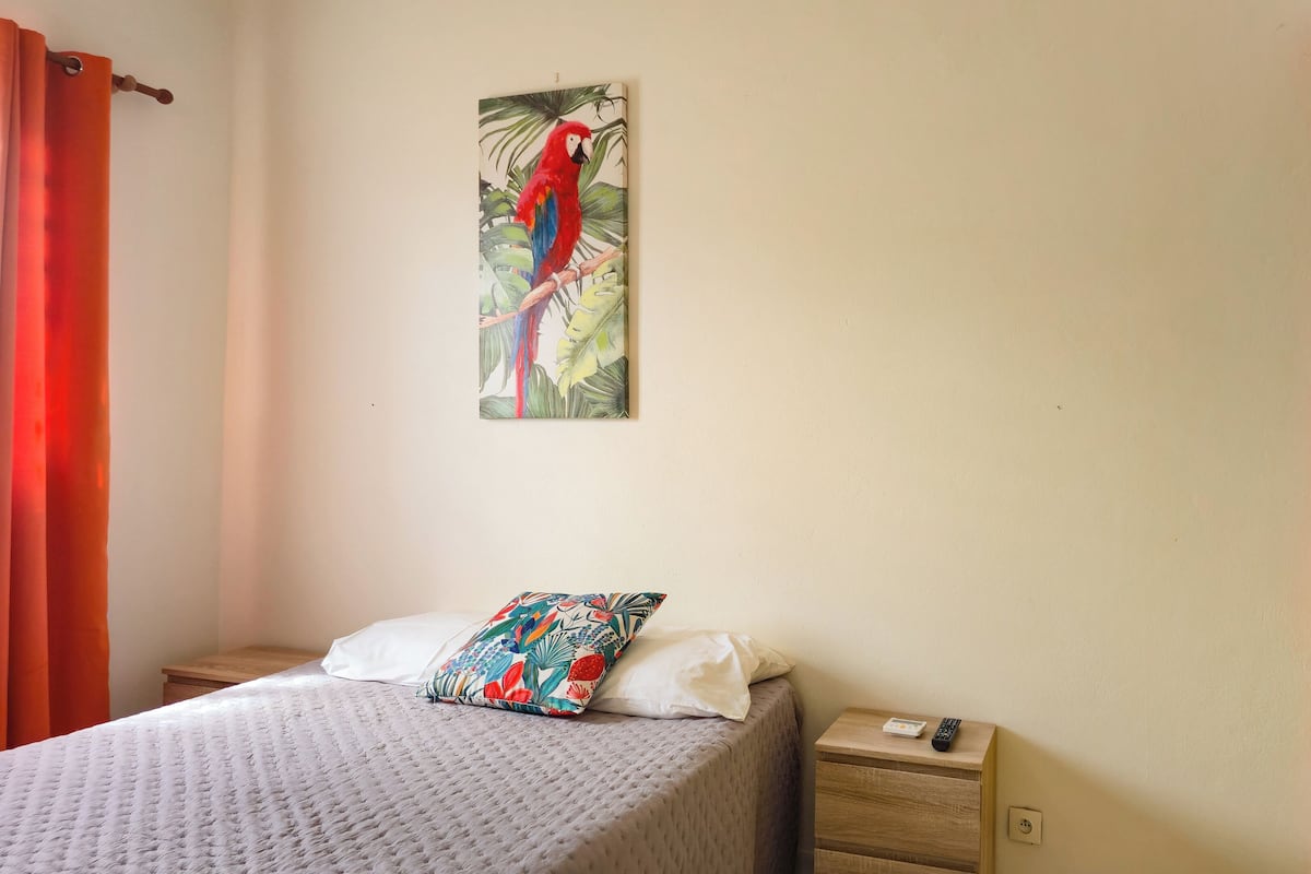 Apartment, 2 Bedrooms | Bathroom | Shower, free toiletries, towels