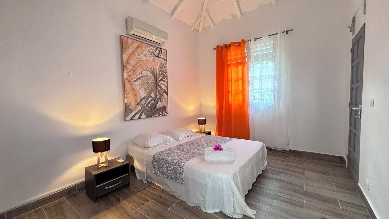 Tabla de planchar con plancha, cunas y wifi gratis 